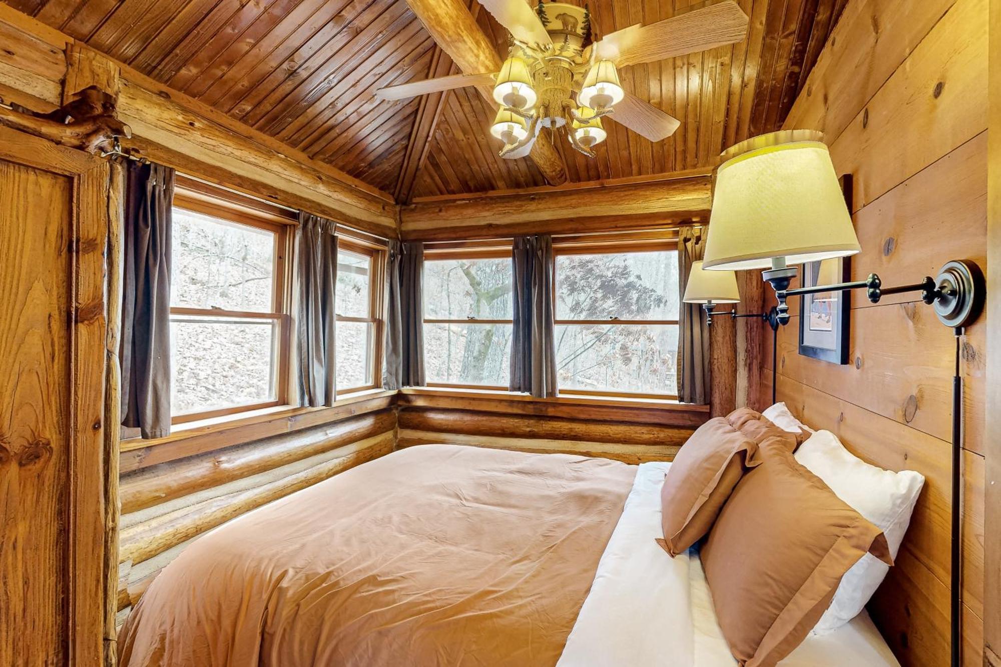 Lake Lucerne - Treehouse Cabin #01 يوريكا سبرينغز المظهر الخارجي الصورة